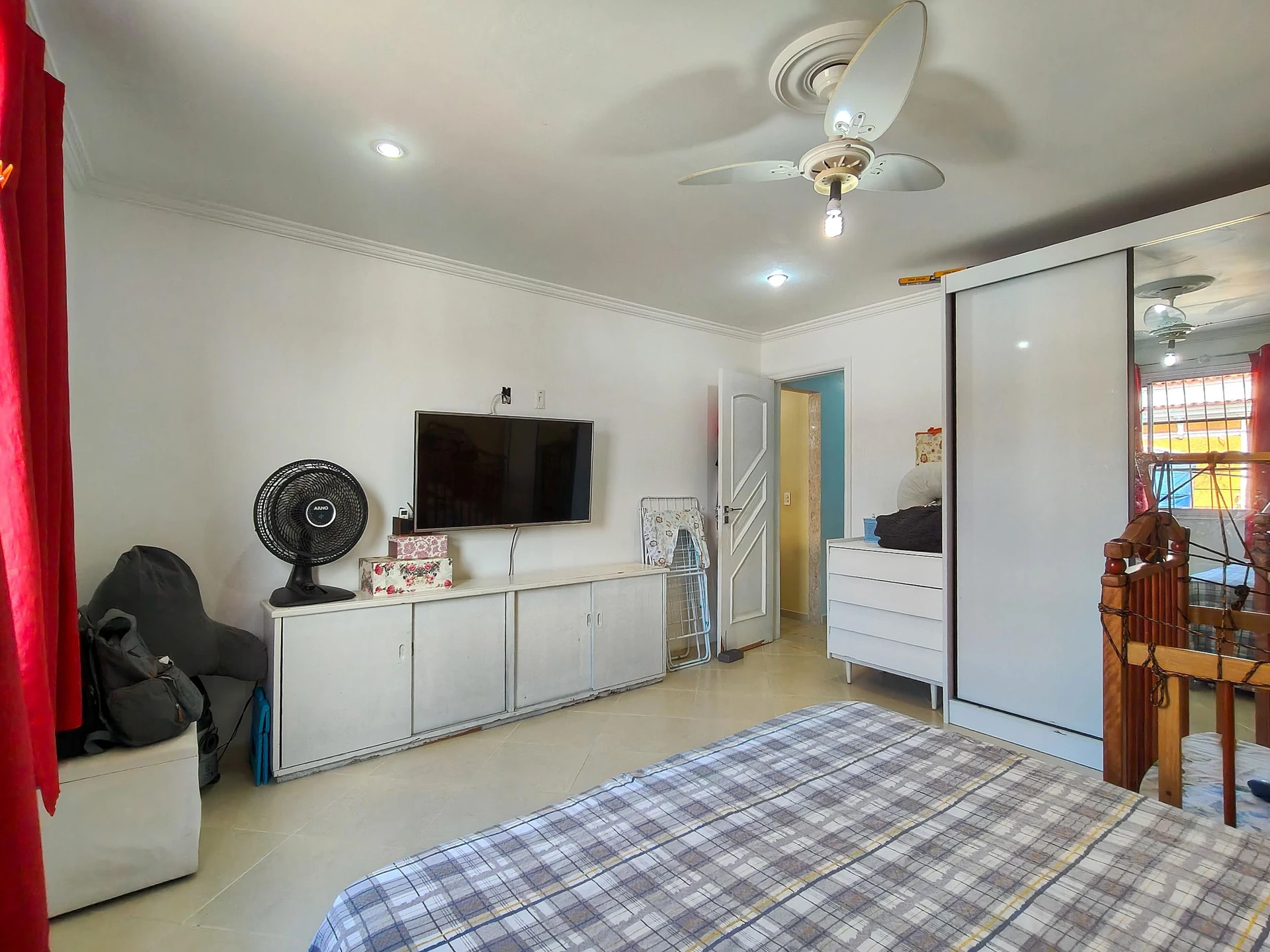 Rental house with 2 bedrooms and an open-plan kitchen — photo 35