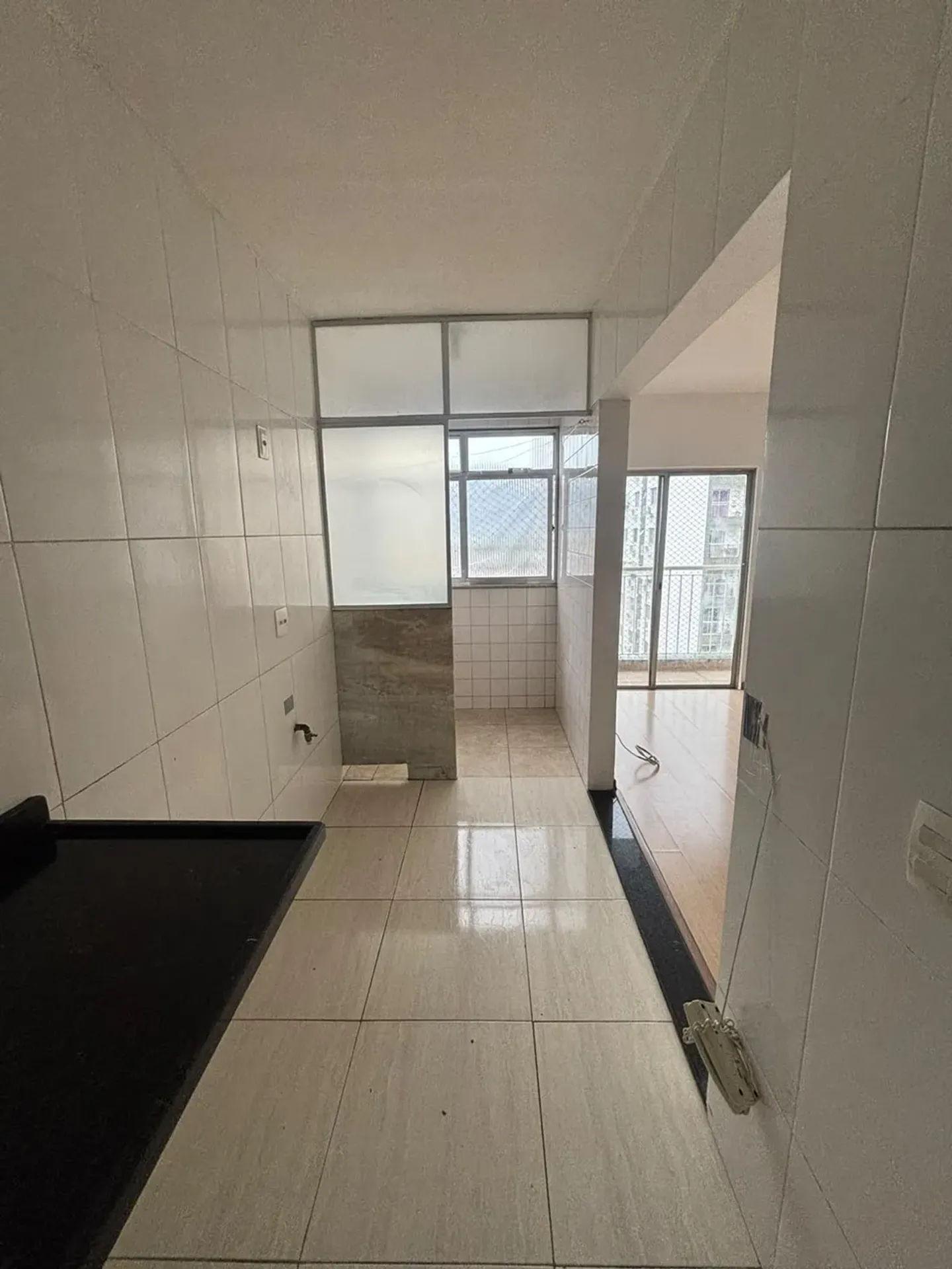 Wood or laminate floors in a 2-bedroom apartment, 23 m² — photo 3