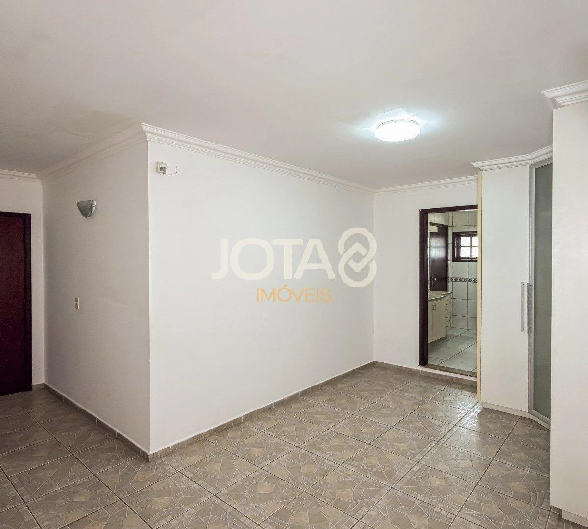 Ванна та 3 спальні: будинок 300 м² — photo 22