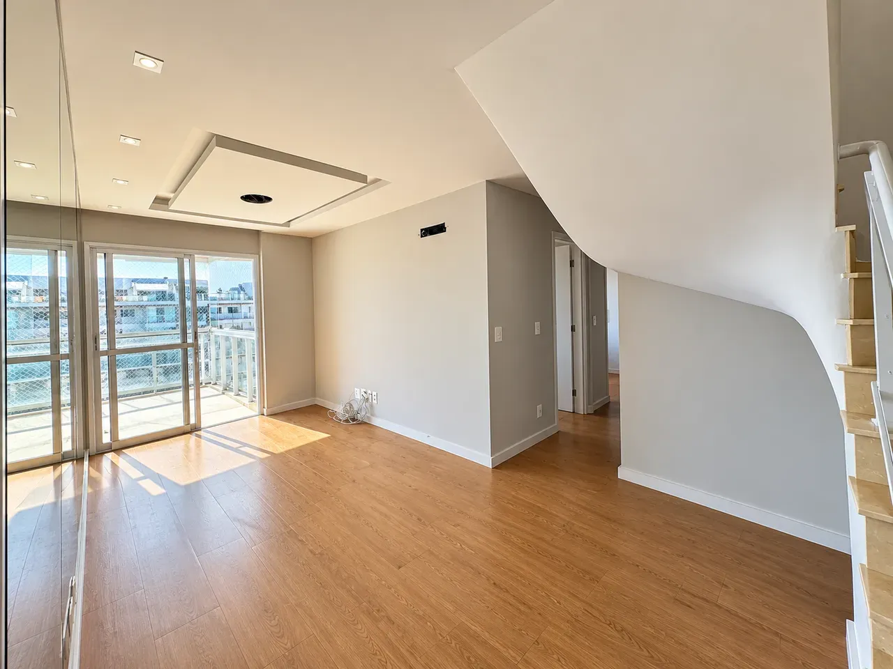 Apartamento mobiliado de 3 quartos em condomínio com sauna