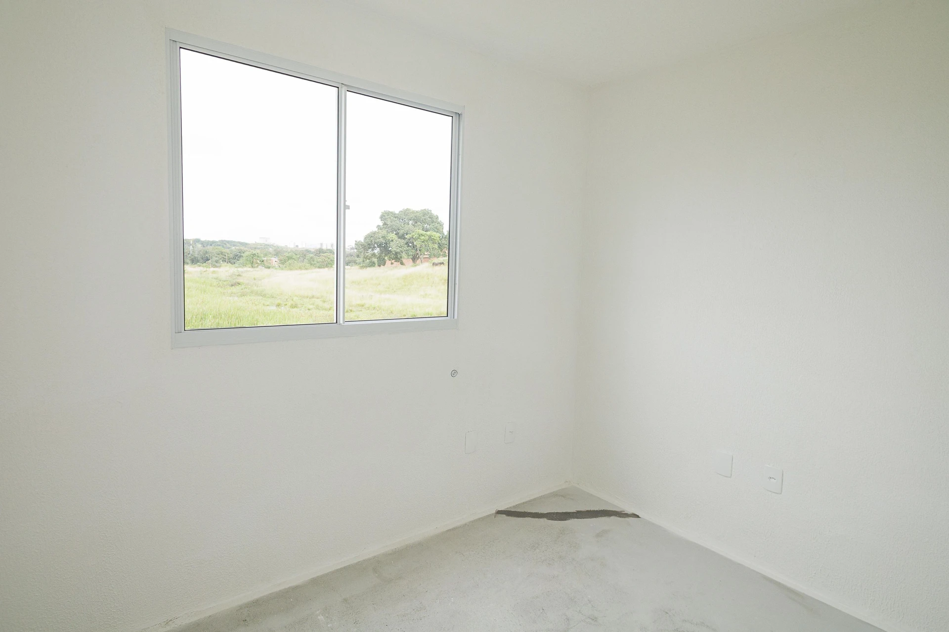Unfurnished apartment with 2 bedrooms and 1 bathroom — photo 14