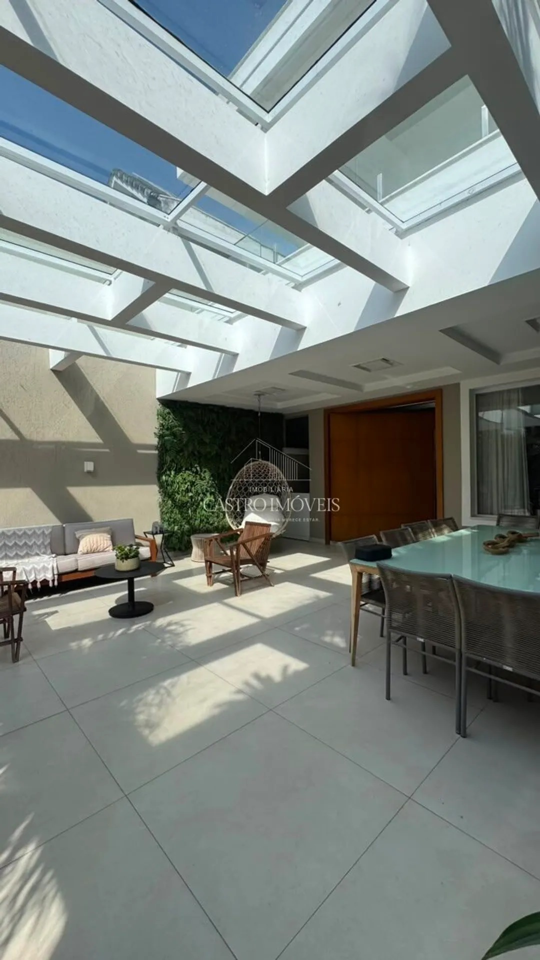 Furnished house with 4 en-suite bedrooms and private garden — photo 10