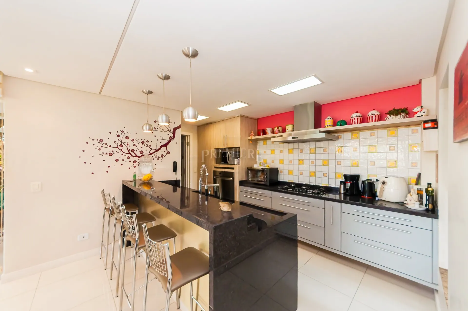 4-bedroom house with open-plan kitchen and 3 parking — photo 10