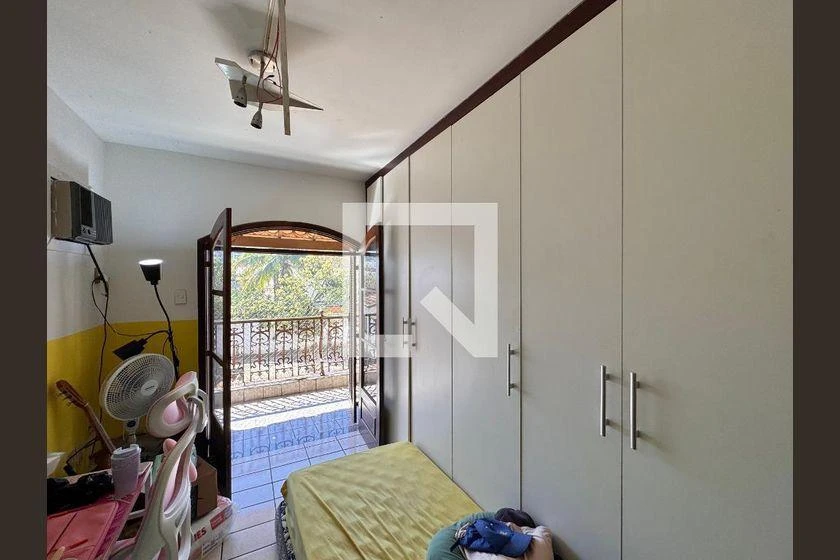 Casa amueblada con 4 dormitorios y balcón, 358 m² — photo 3
