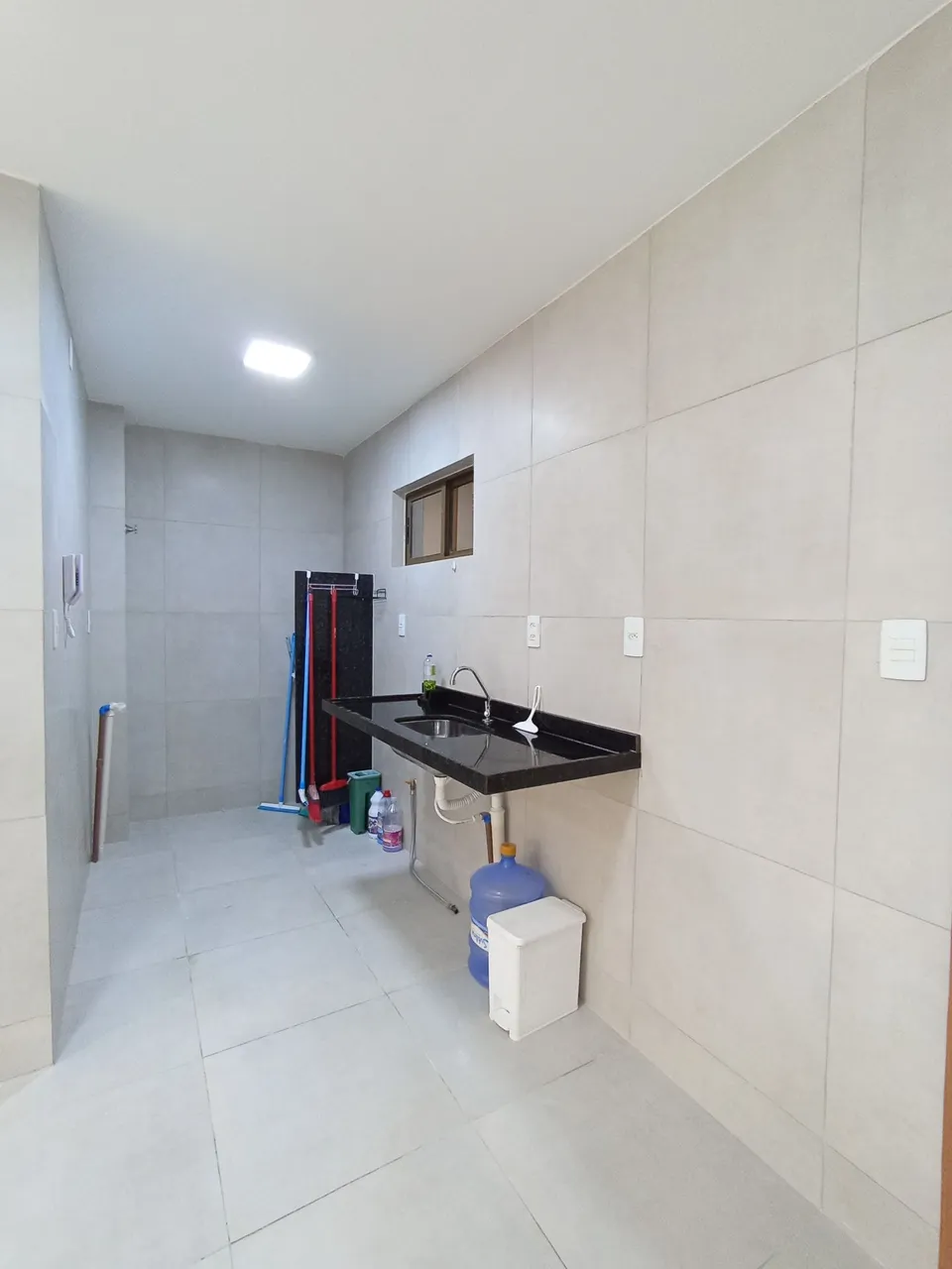 2-bedroom apartment with a suite and a balcony on the 1st floor — photo 20