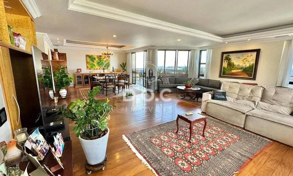 Apartamento de 300 m² com 4 quartos e 3 suítes — photo 3