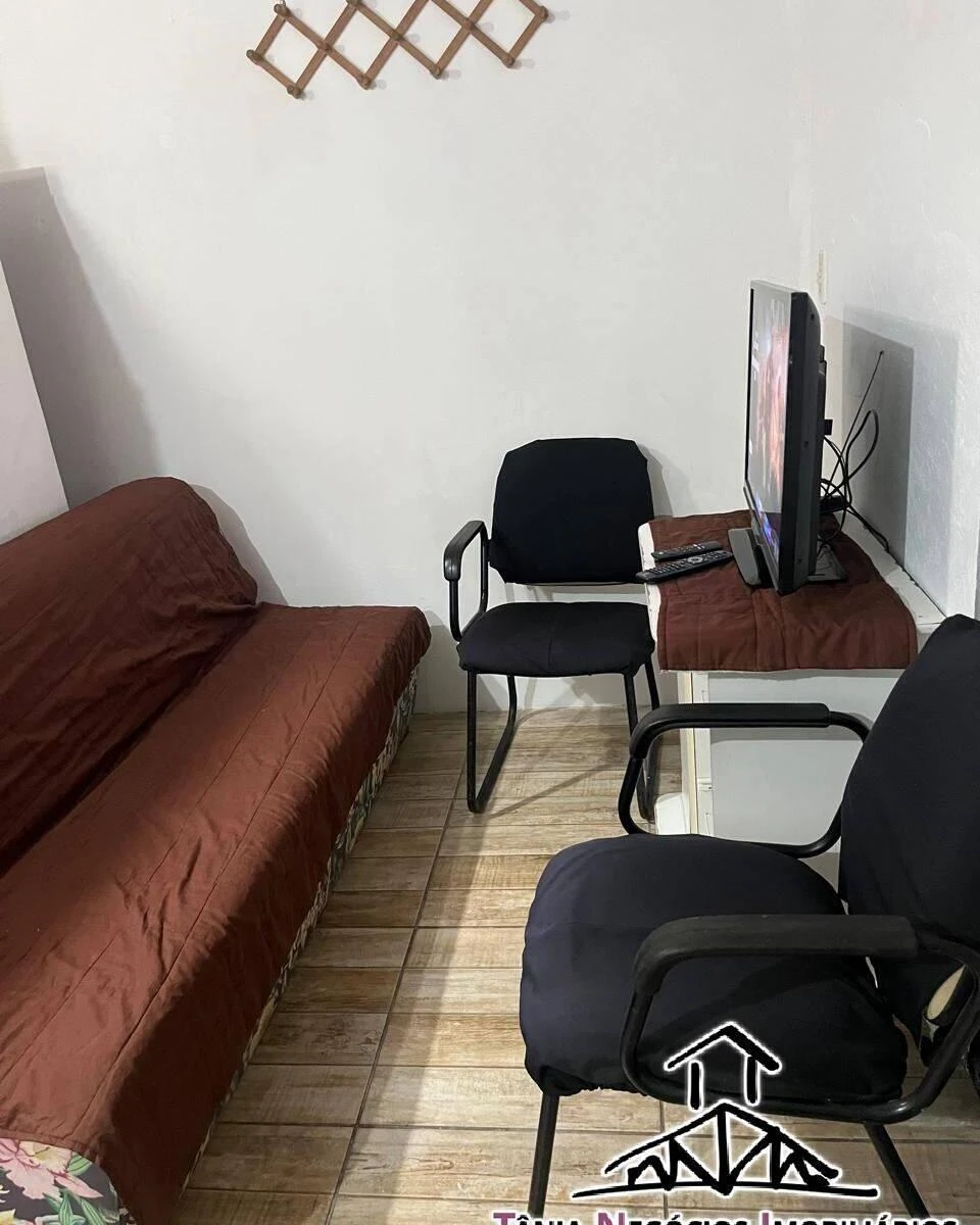 One-bedroom apartment with a washing machine — photo 16