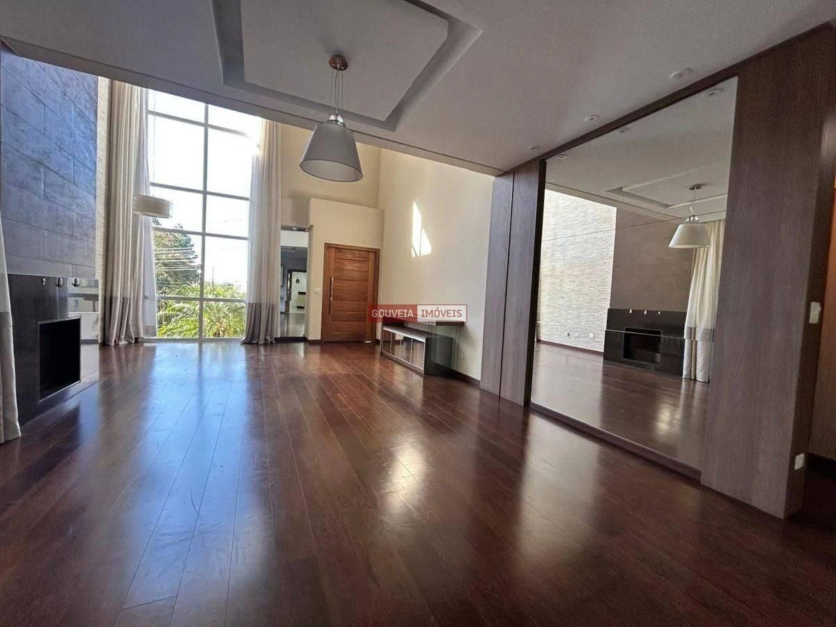 Unfurnished house with 3 bedrooms, 3 en-suites and 295 m²