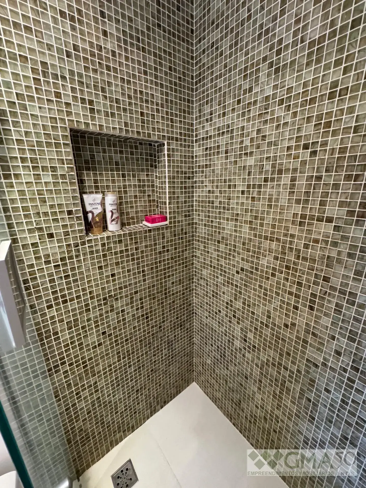 Квартира 50 м² з видом на воду та панорамними вікнами — photo 17