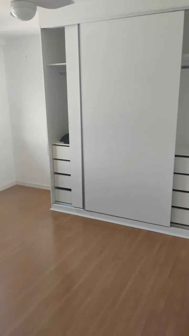 Apartment with 3 bedrooms and built-in wardrobes — photo 3