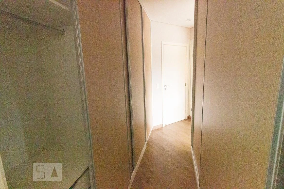 Bathtub in a 4-bedroom apartment, 255 m² — photo 71