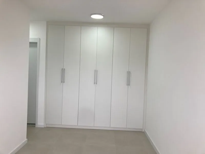 Рабочее место и 2 спальни: квартира 80 м² — photo 30