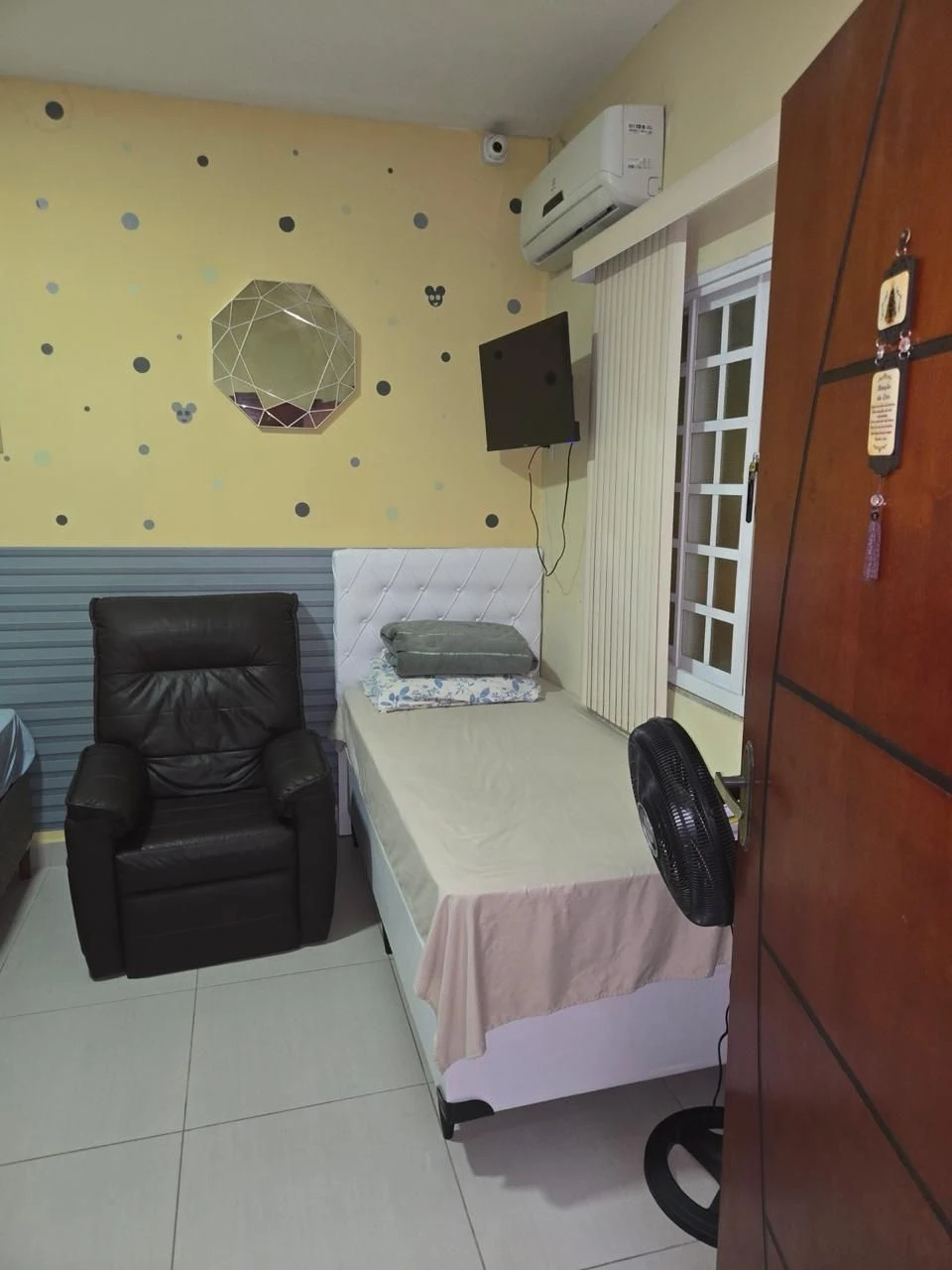Furnished house with 5 bedrooms, private yard — photo 11
