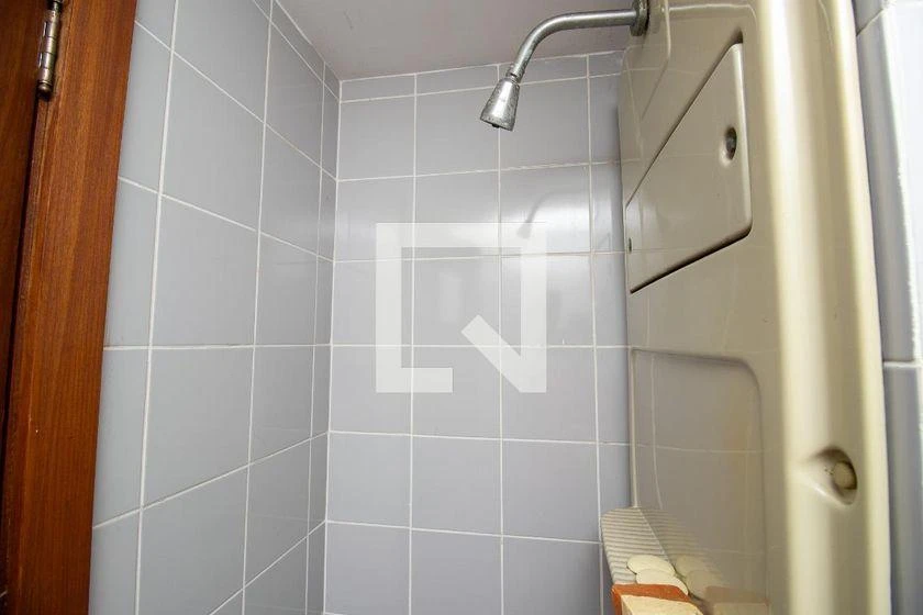 2-bedroom apartment in a building with a gym — photo 42