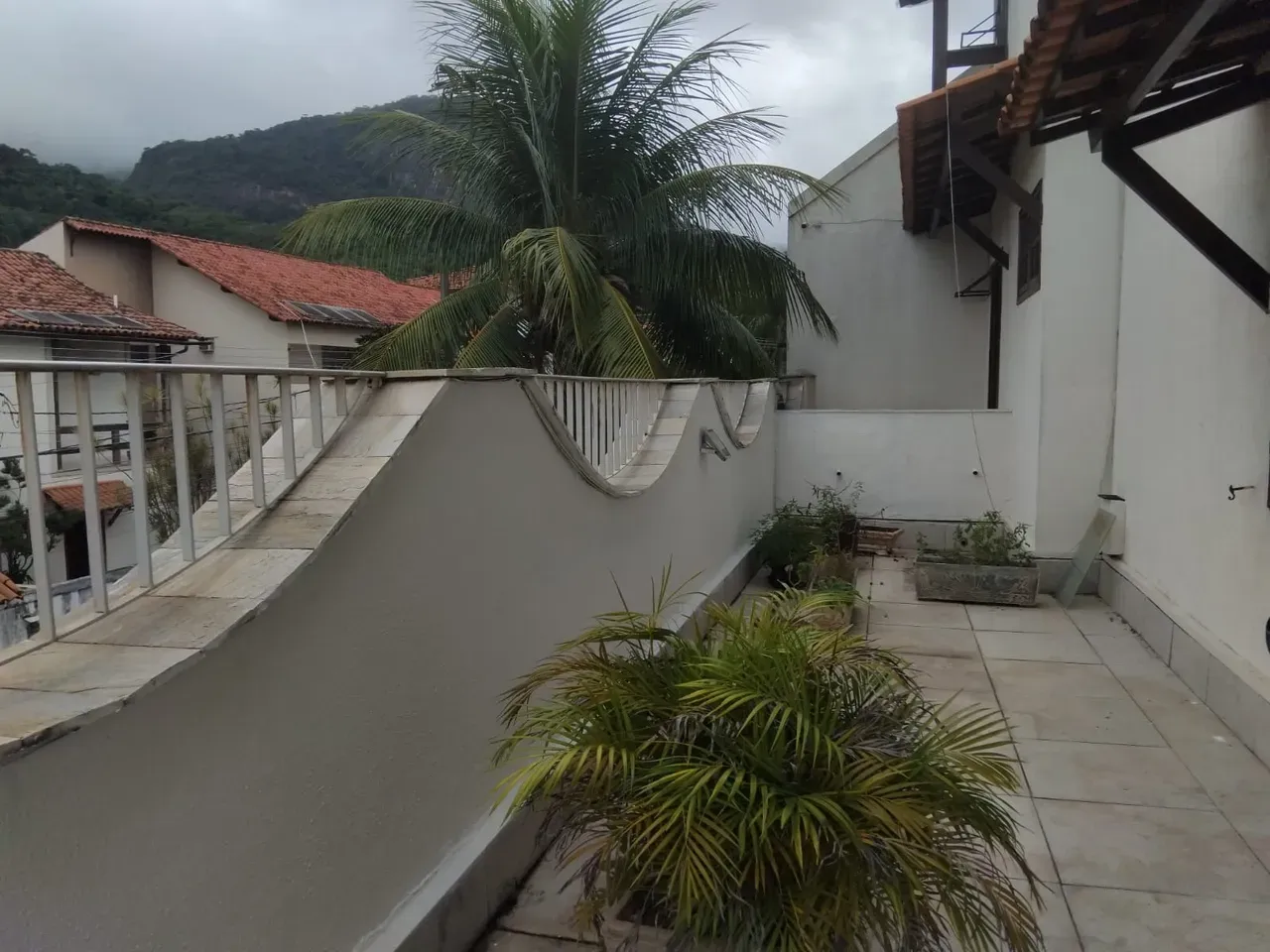 Triplex house with 7 bedrooms and 5 bathrooms — photo 4