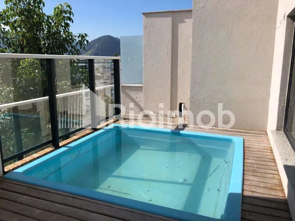 Rooftop apartment with 4 bedrooms, all en-suite