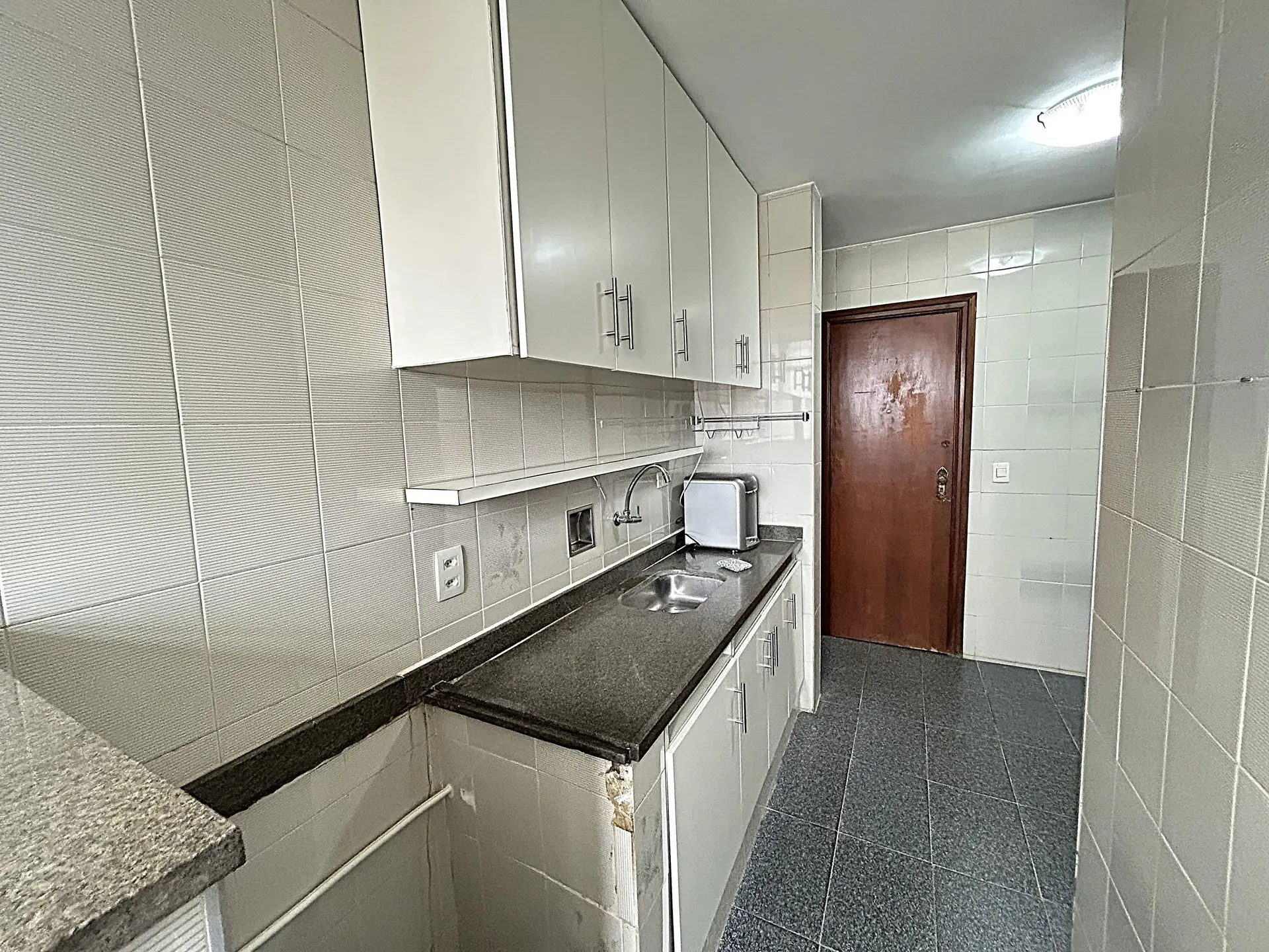 72 m² apartment with a home office and a mountain view — photo 33