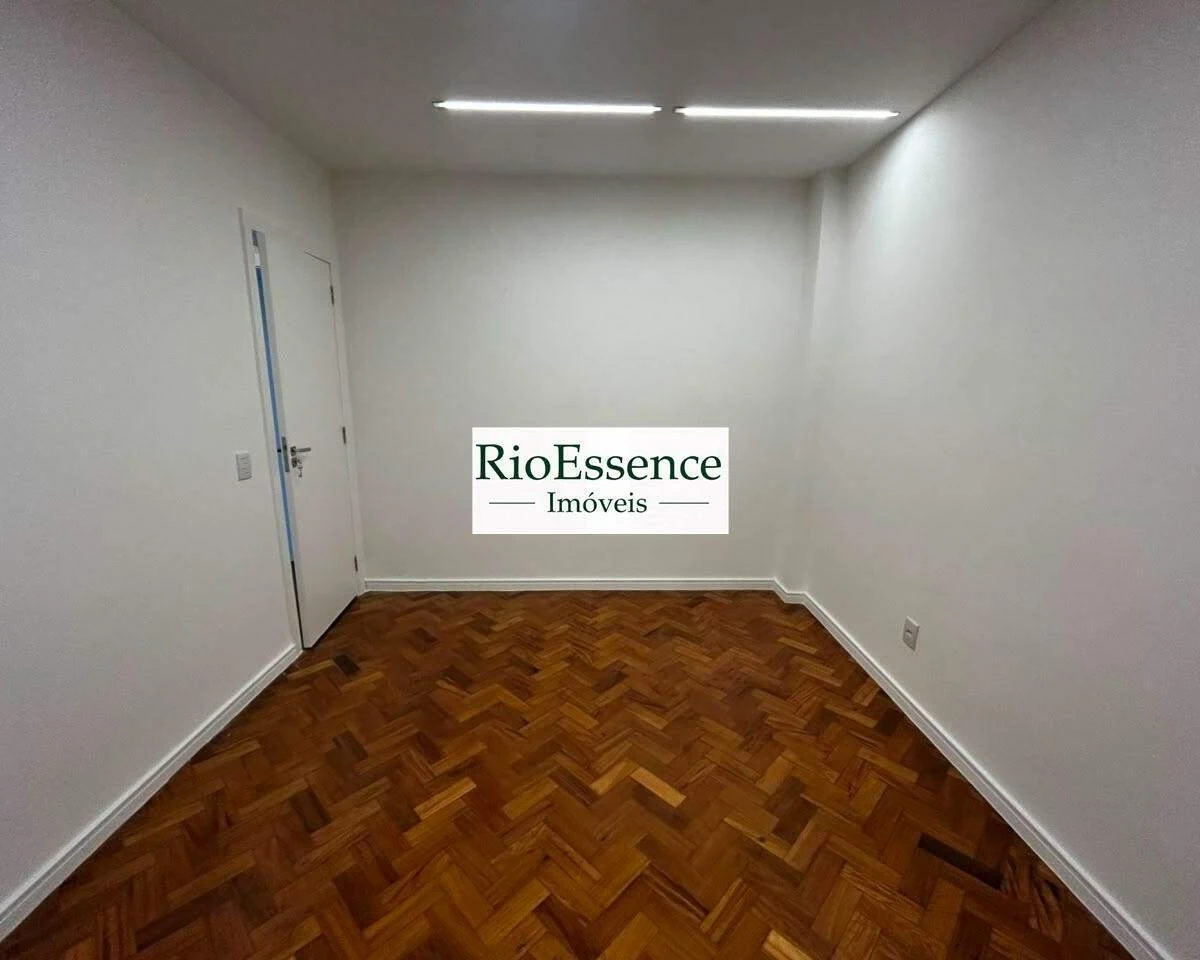 3-bedroom apartment with 2 bathrooms and laundry area — photo 20