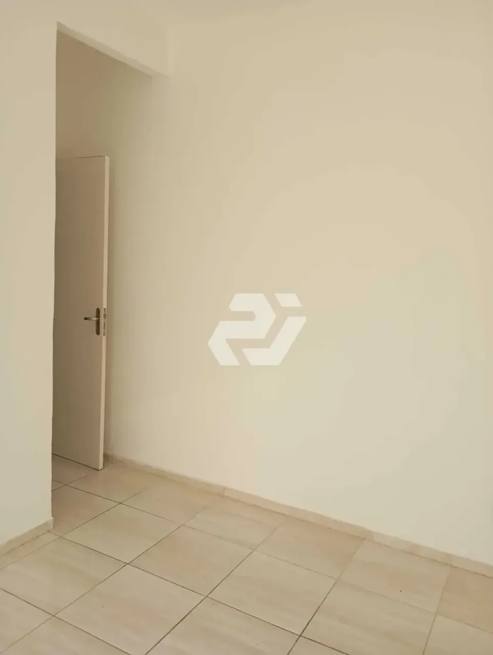 2-bedroom apartment with a balcony and 1 parking space — photo 2