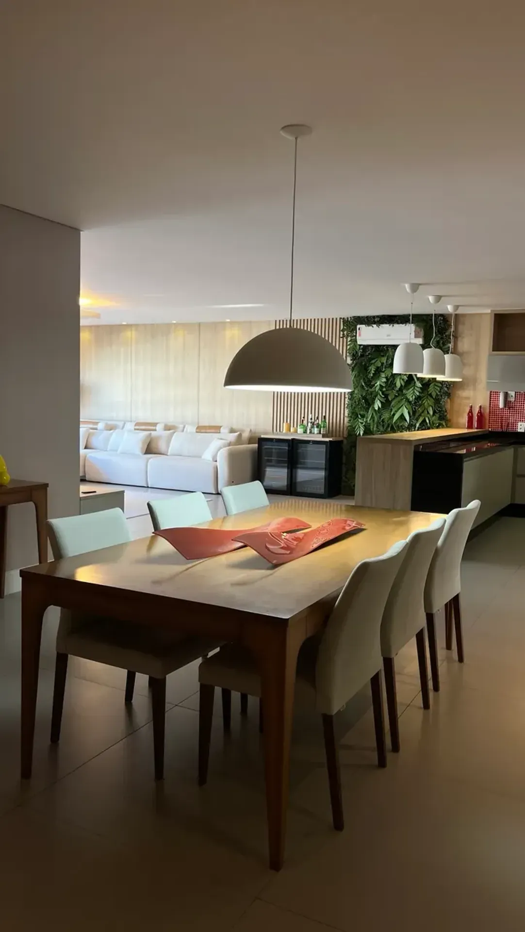 Furnished apartment with 3 en-suite suites — photo 21