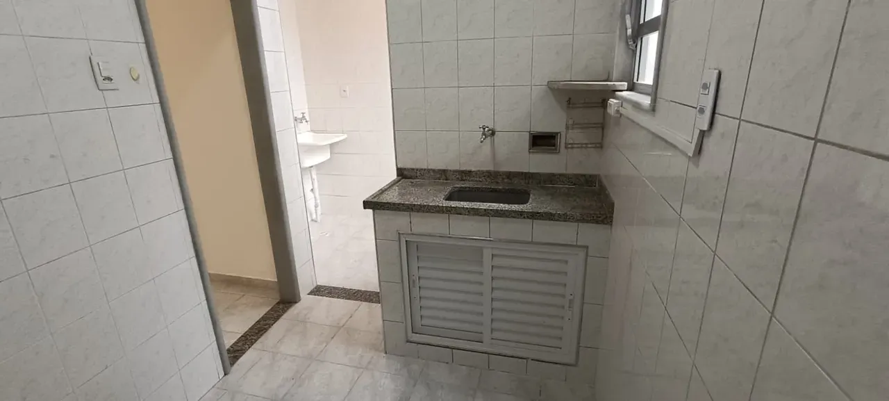 1-bedroom, 1-bath apartment on the 2nd floor — photo 2