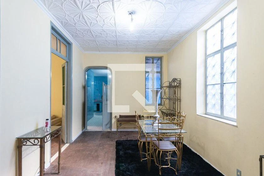 Casa para aluguel com 4 quartos e varanda, 600 m² — photo 2