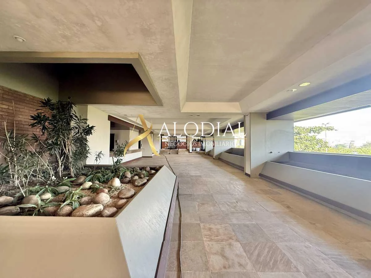 Apartamento mobiliado com 4 quartos e 178 m² — photo 19