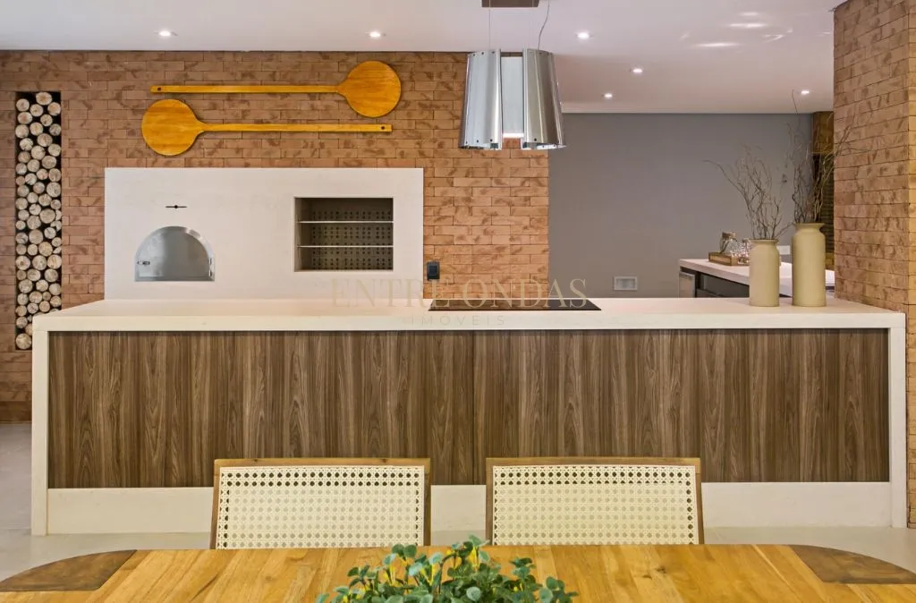Furnished 2-bedroom apartment with open-plan kitchen — photo 80