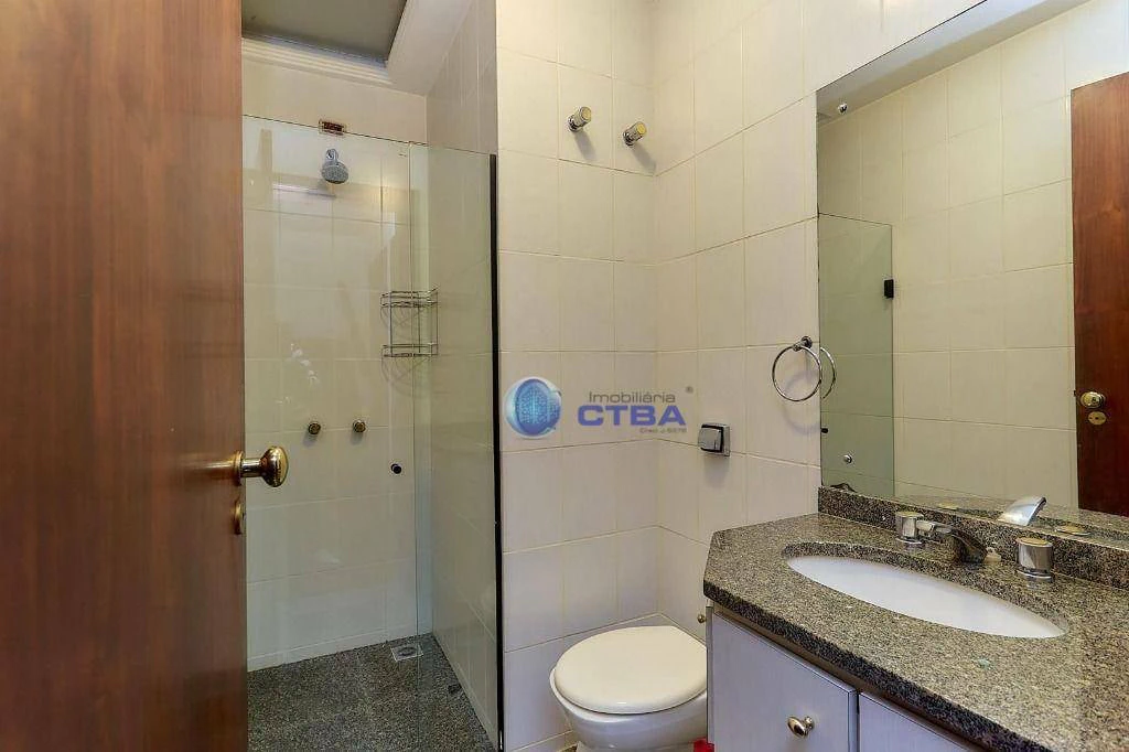 House, 164 m², with wood or laminate floors — photo 29