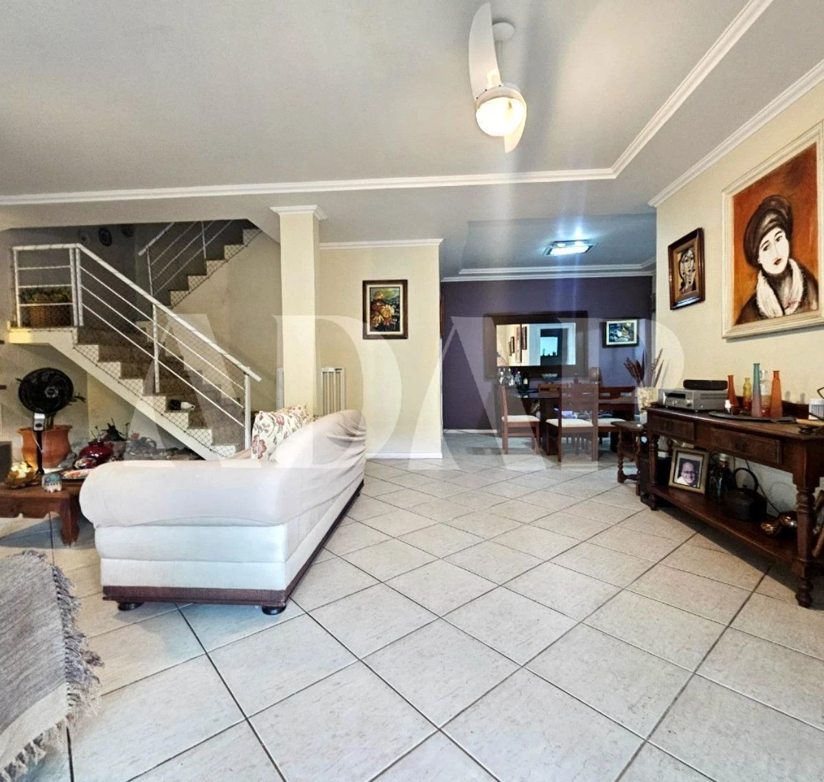 Unfurnished 254 m² house with a built-in balcony grill — photo 7