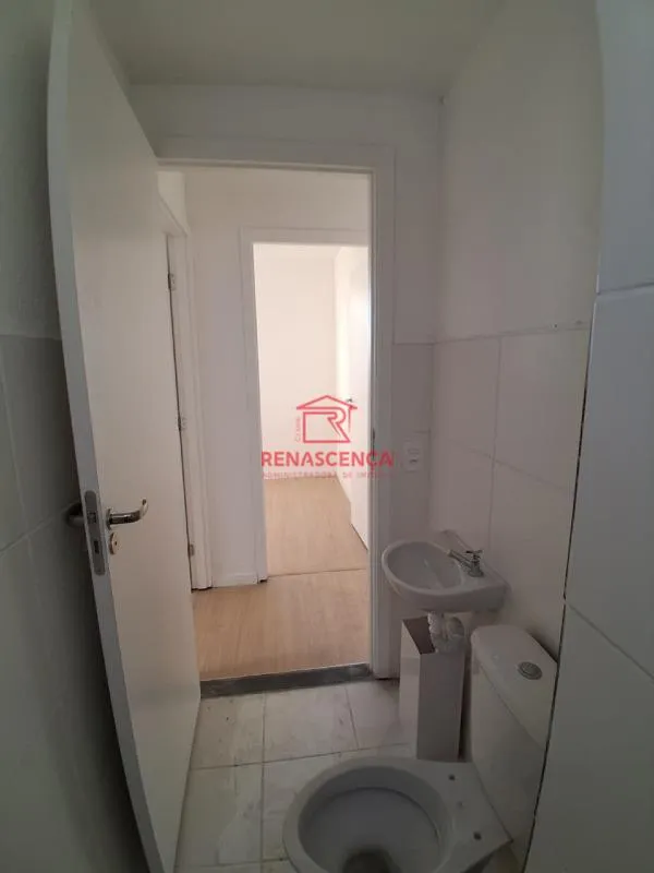 Unfurnished 2-bedroom apartment with private garden — photo 2
