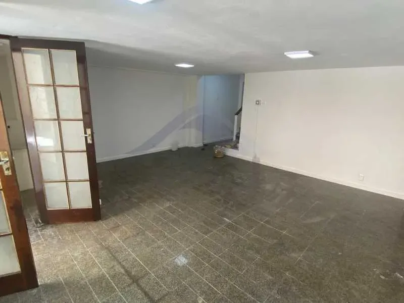 Triplex house 325 m² with private garden and 5 parking spots — photo 7