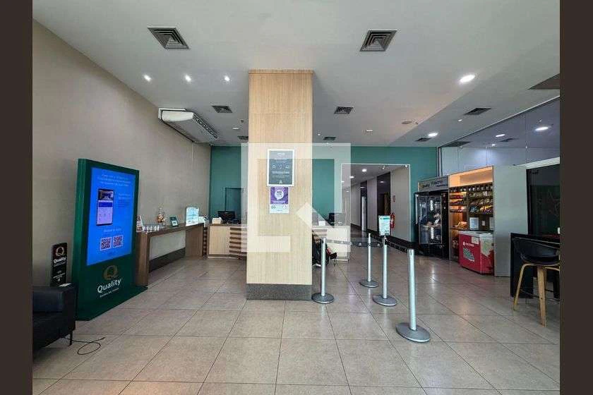 Студия 37 м² с балконом и компактной кухней — photo 12