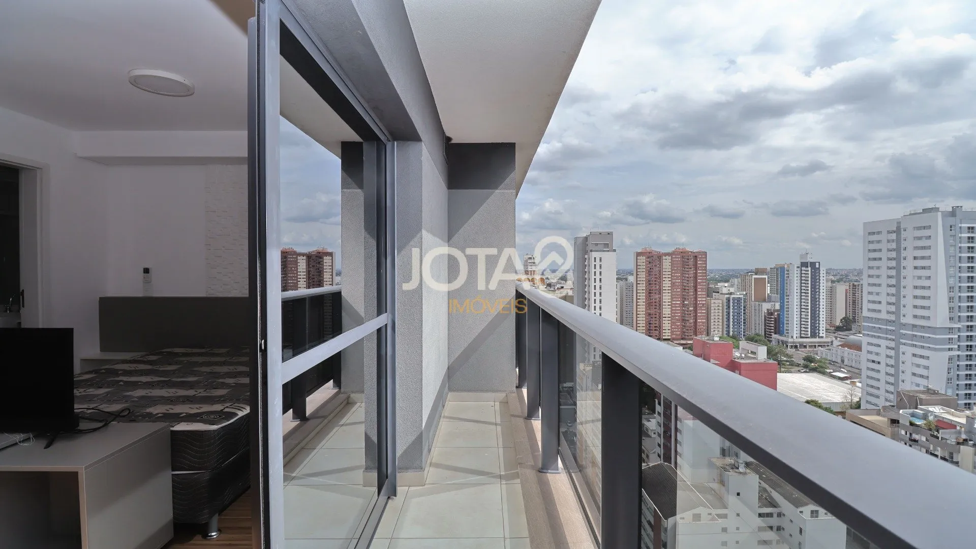 85 m² apartment with 1 bedroom and an open-plan kitchen — photo 31