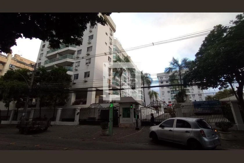 Apartamento amueblado de 3 dormitorios con balcón acristalado — photo 48