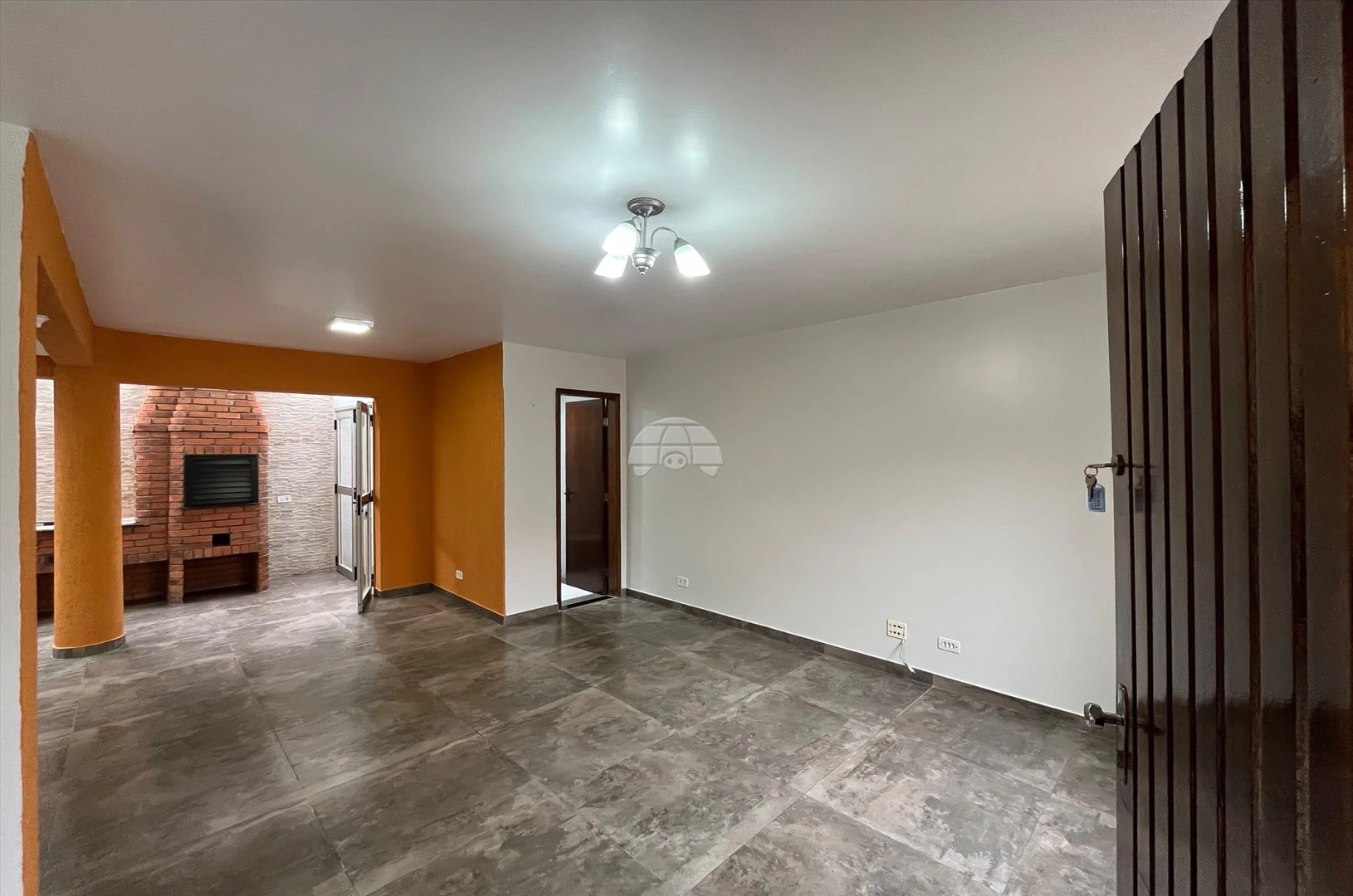 2-bedroom house with a walk-in closet in Curitiba — photo 8