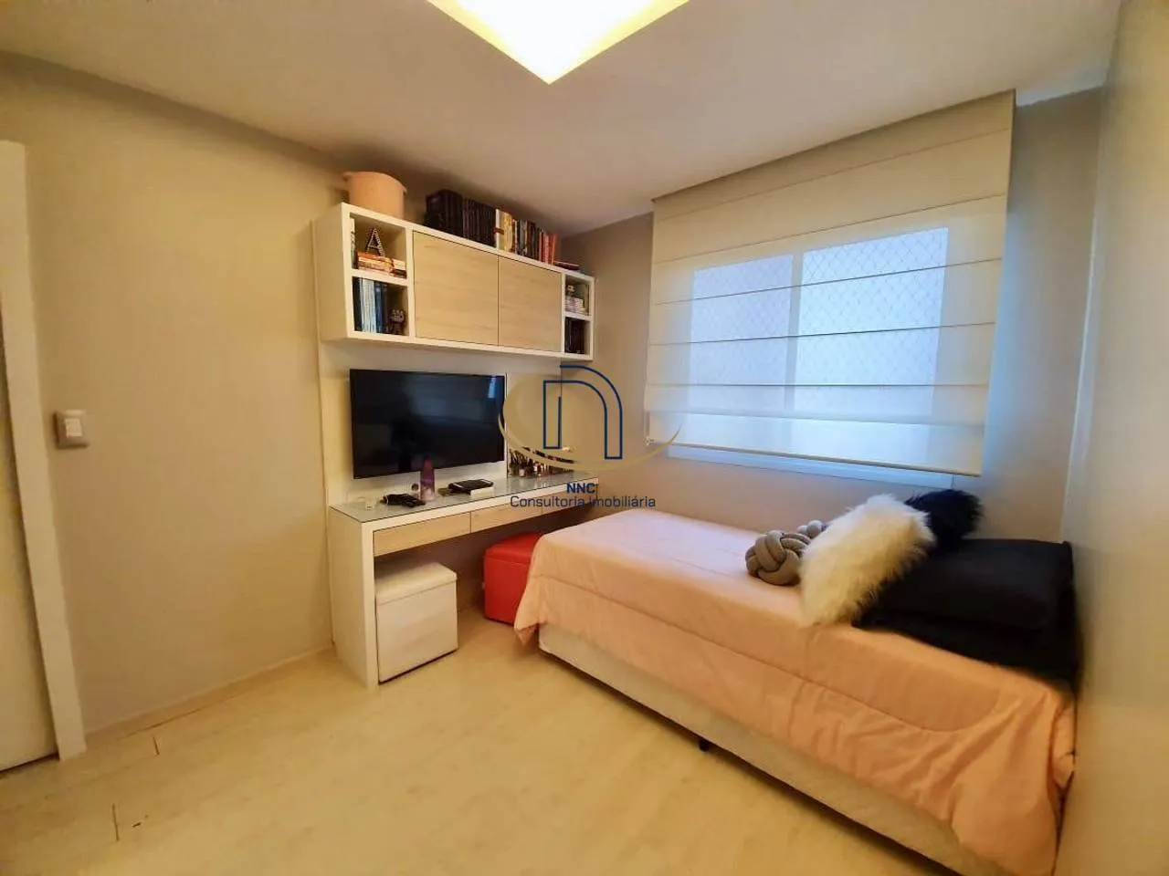 Apartment with 3 bedrooms, 5 bathrooms and 2 parking spots — photo 26