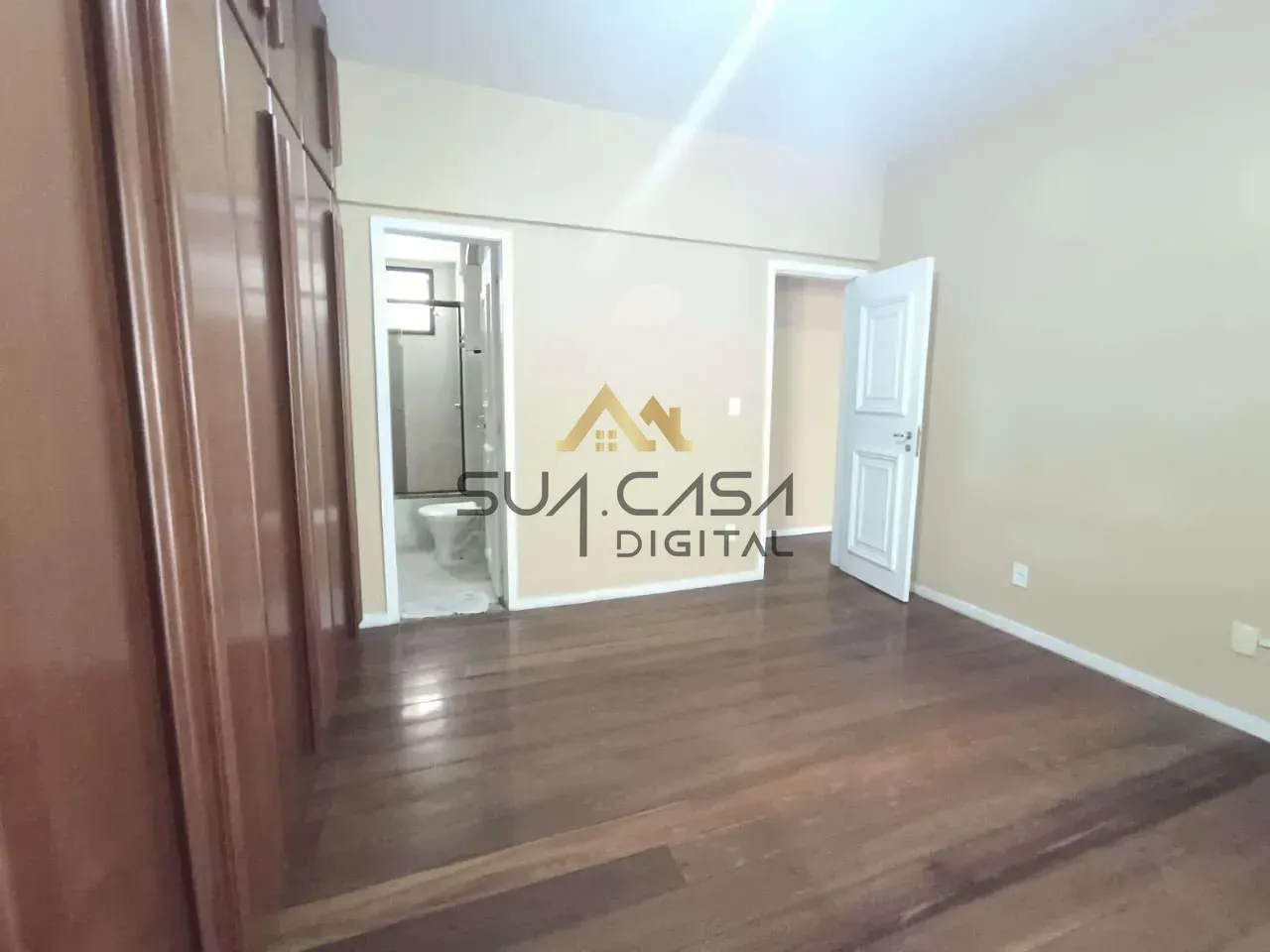 Apartamento de 4 quartos com 2 vagas e box de vidro — photo 4