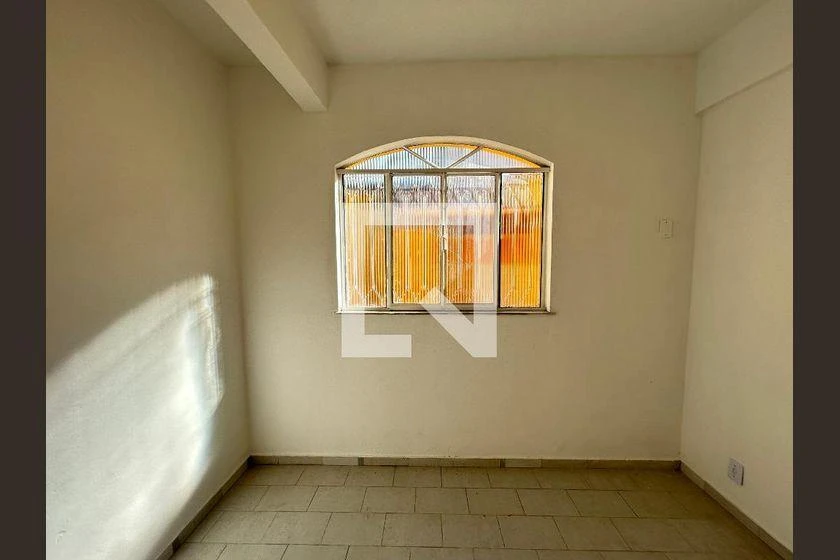 Balcony with a grill in a one-bedroom house, 62 m² — photo 8