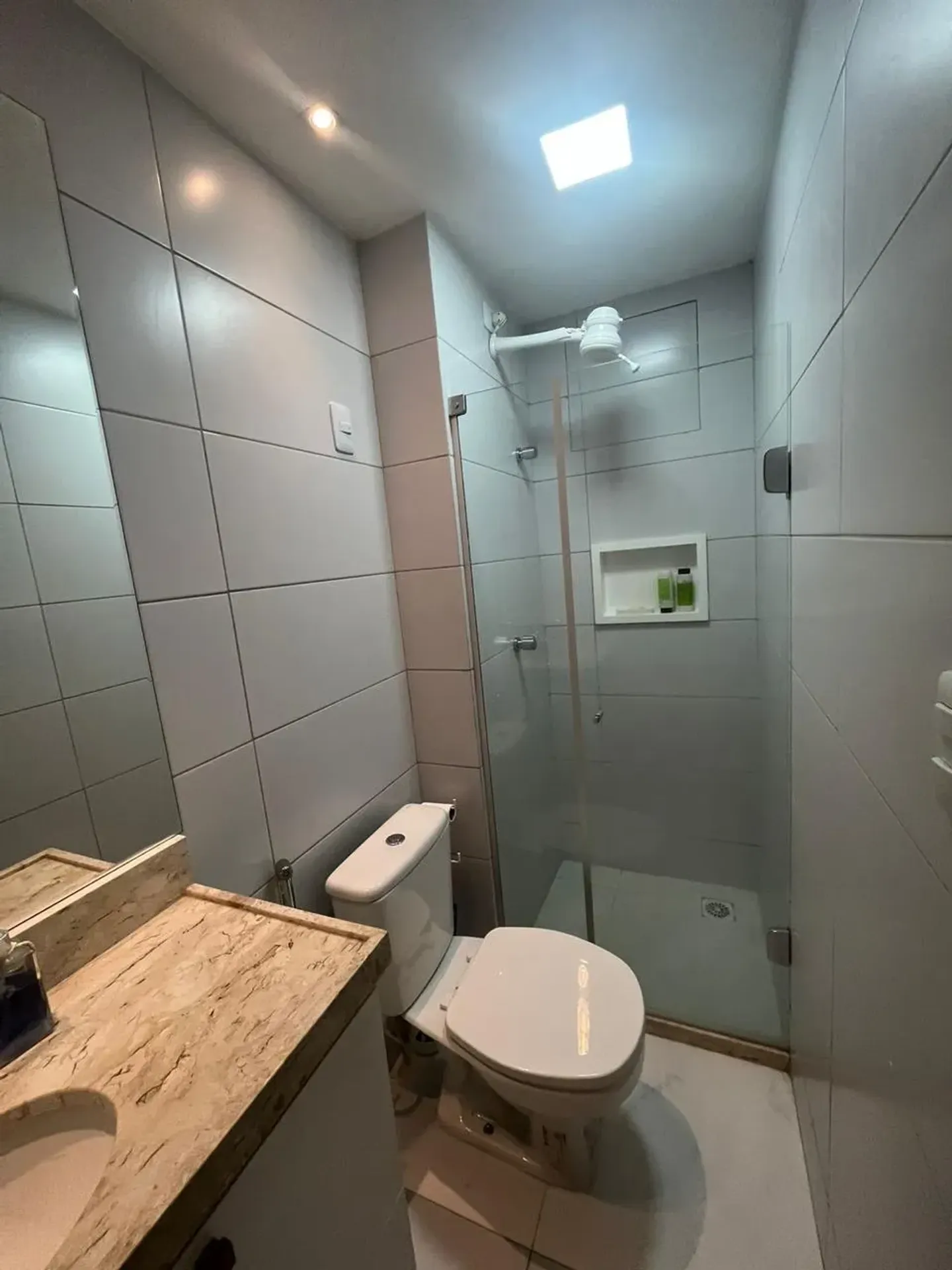 Furnished 1-bedroom apartment with private bathroom — photo 12