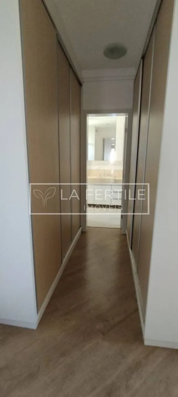 Apartment with 4 bedrooms and 5 bathrooms over 189 m² — photo 15