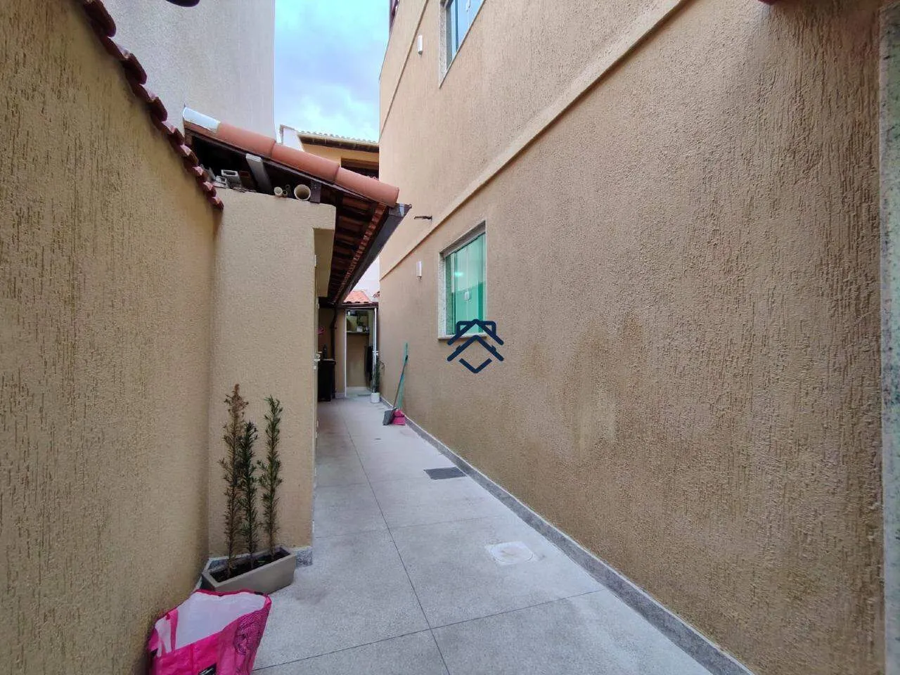 Apartment on the 2nd floor with a grill on the balcony — photo 22