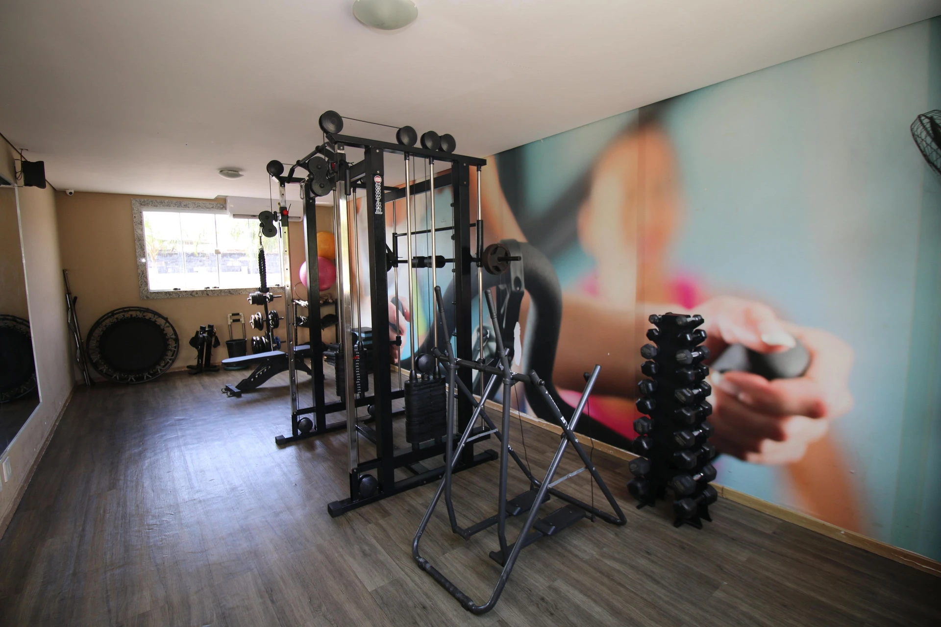 Apartamento de 2 quartos em condomínio com academia — photo 4