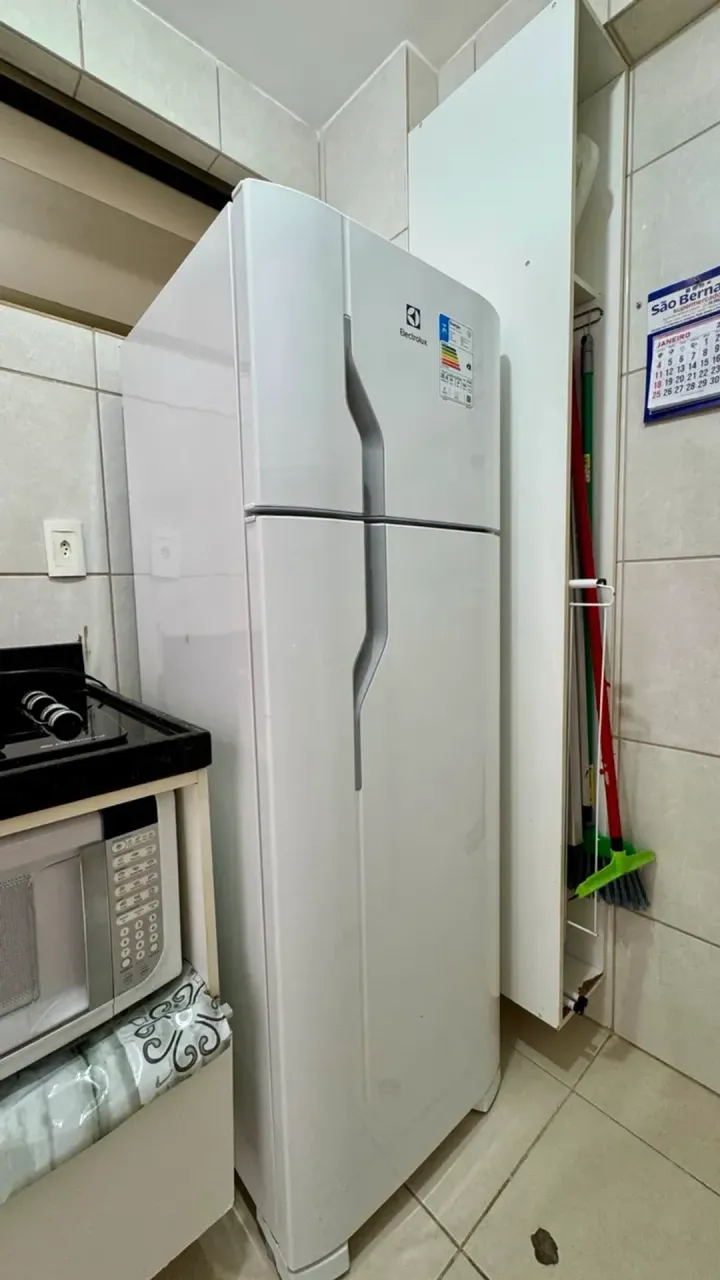 One-bedroom apartment with a washing machine — photo 7