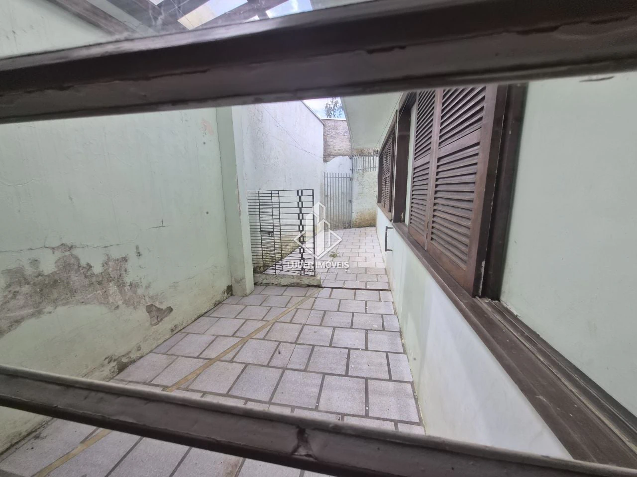 4-bedroom house with a garden in Curitiba — photo 11