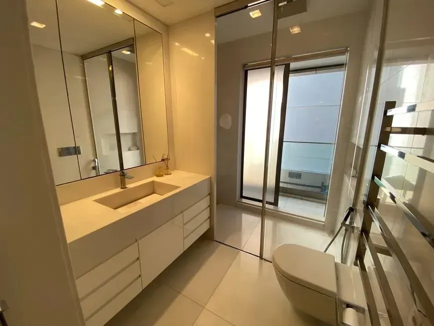 Apartamento sin muebles con 4 dormitorios y 5 baños — photo 42