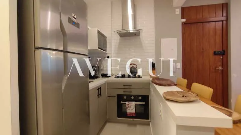Apartamento mobiliado com 2 quartos e varanda de vidro — photo 8