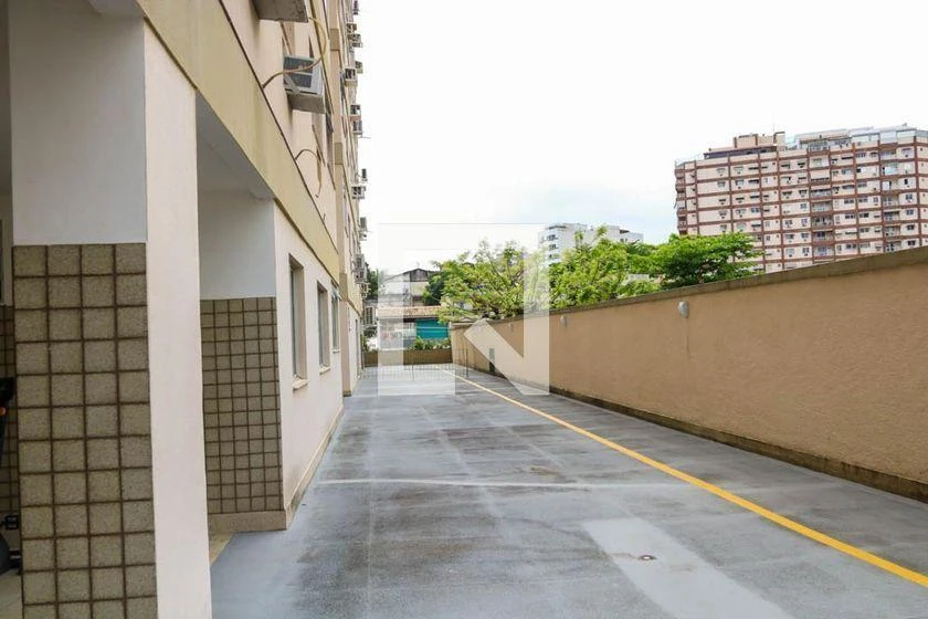 Furnished 2-bedroom apartment with 1 bathroom — photo 26