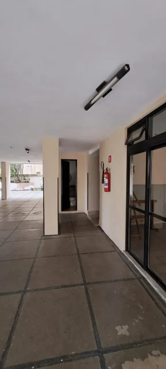 1-bedroom apartment with 2 bathrooms and a parking spot — photo 10