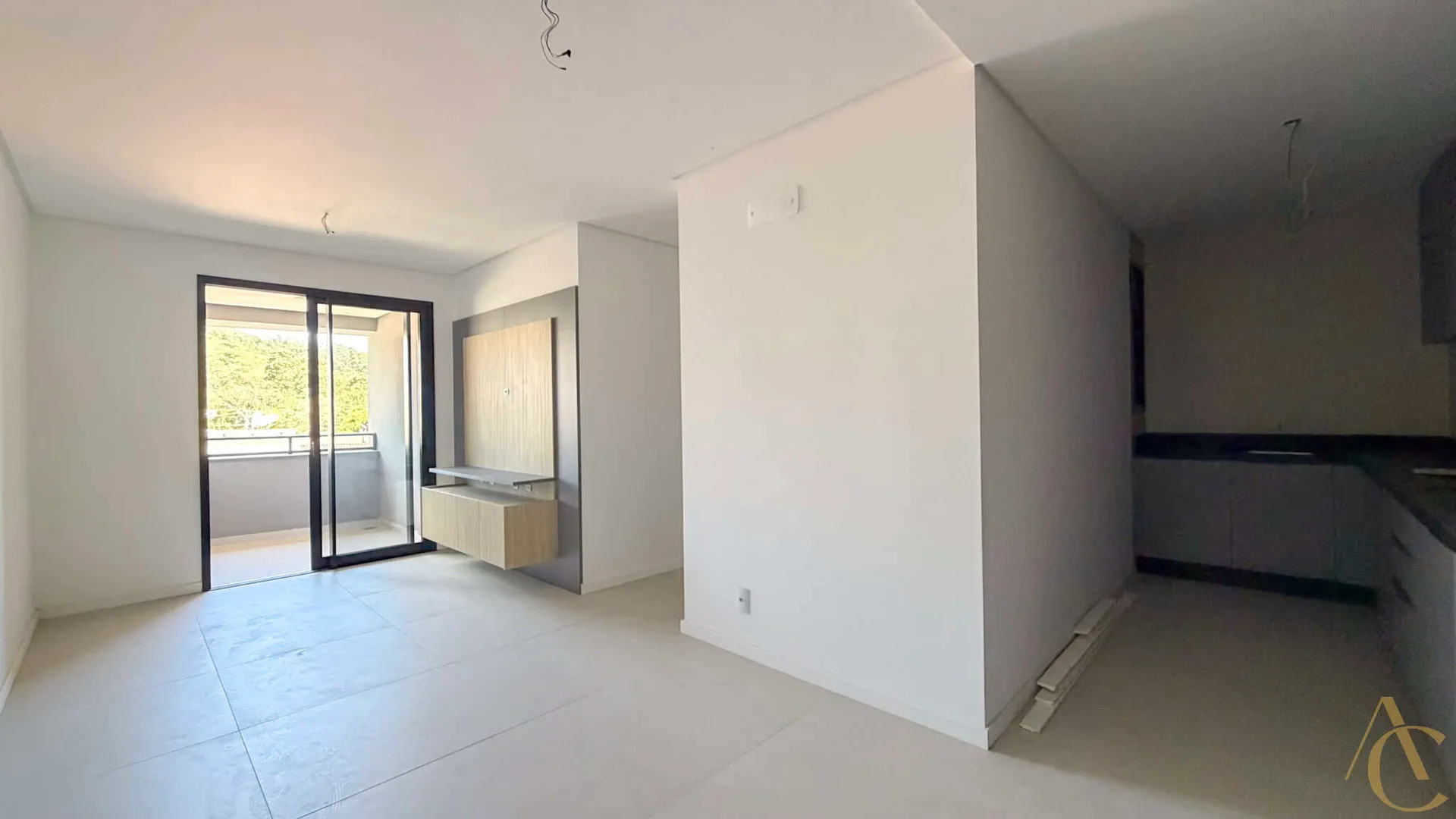Glass-enclosed balcony in a 2-bedroom apartment, 69 m² — photo 19